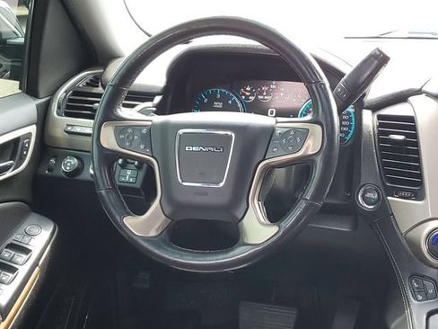 Used 2019 GMC Yukon XL Denali w/ Denali Ultimate Package AWD/4WD image 29