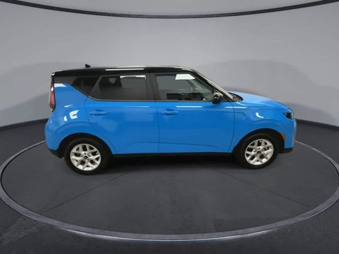 Used 2024 Kia Soul S FWD image 9