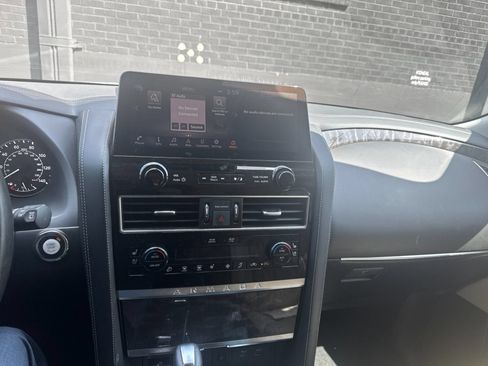Used 2022 Nissan Armada Platinum w/ Captain's Chairs Package RWD image 4