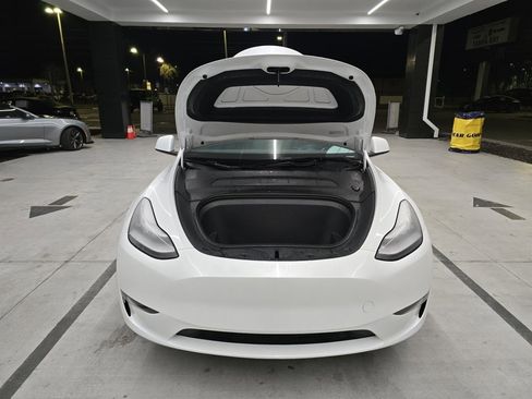 Used 2023 Tesla Model Y Long Range image 12
