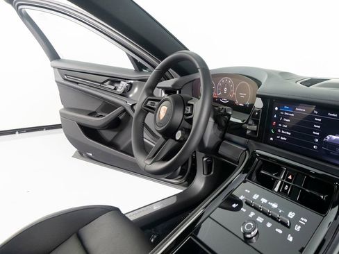 New 2026 Porsche Panamera 4 AWD/4WD image 31