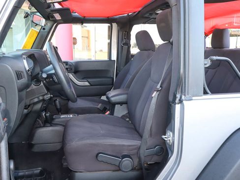 Used 2015 Jeep Wrangler Sport image 7