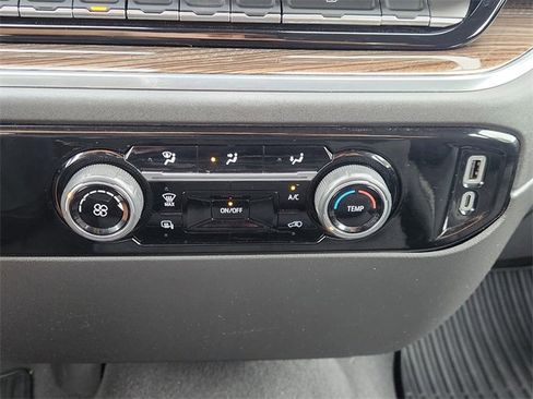 Used 2023 Chevrolet Silverado 1500 LT AWD/4WD image 22