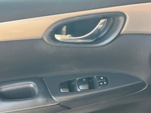 Used 2018 Nissan Sentra S FWD image 13