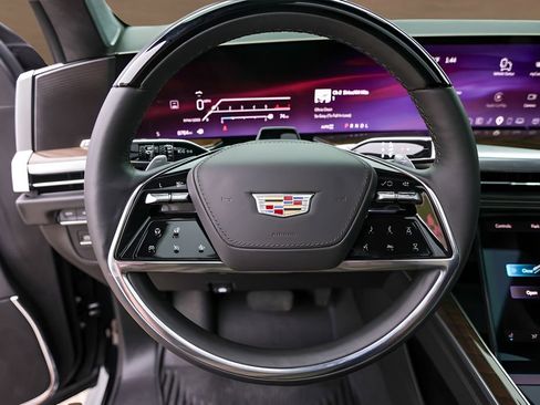 Certified 2025 Cadillac Escalade Sport Platinum w/ LPO, ONYX Package AWD/4WD image 13
