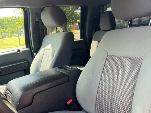 Used 2016 Ford F250 XLT w/ XLT Premium Package AWD/4WD image 9