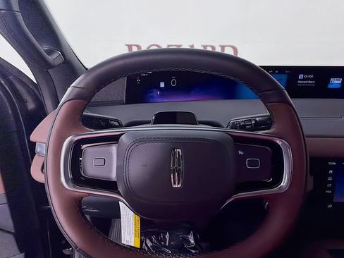 New 2026 Lincoln Navigator Reserve AWD/4WD image 11