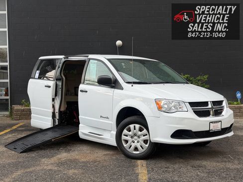 Used 2019 Dodge Grand Caravan SE w/ Power Convenience Group I FWD image 3