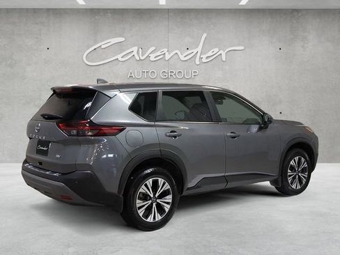 Used 2023 Nissan Rogue SV image 16