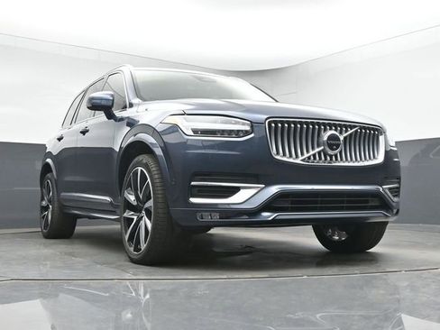 Used 2023 Volvo XC90 B6 Plus w/ Protection Package Premier AWD/4WD image 11