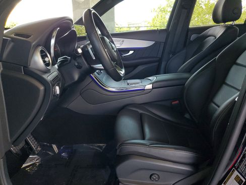 Used 2022 Mercedes-Benz GLC 300 image 17