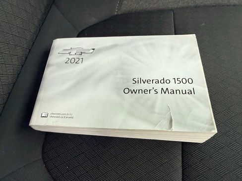 Used 2021 Chevrolet Silverado 1500 LT image 36