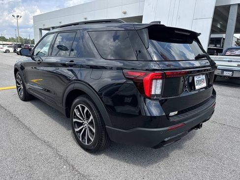 New 2026 Ford Explorer ST-Line RWD image 7