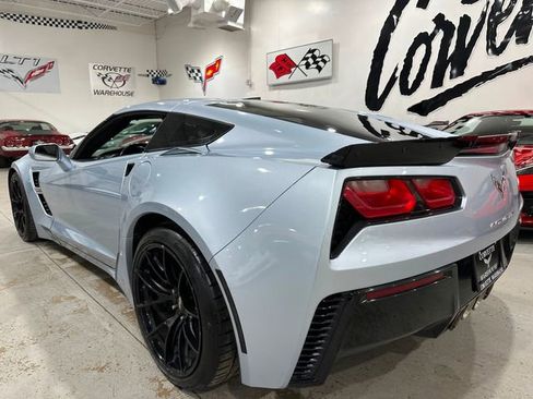 Used 2017 Chevrolet Corvette Grand Sport w/ Carbon Flash Badge Package RWD image 3