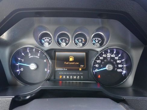 Used 2015 Ford F250 Lariat w/ Lariat Interior Package image 10