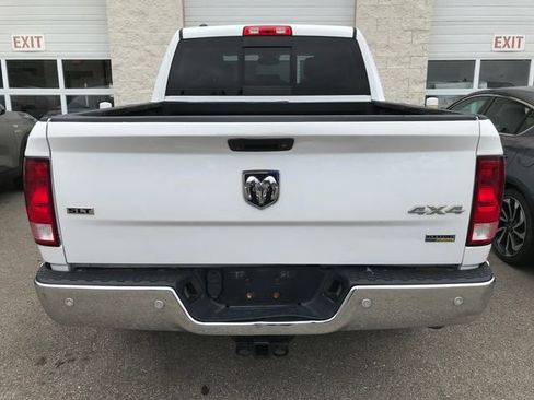 Used 2017 RAM 1500 Classic SLT w/ Luxury Group image 12