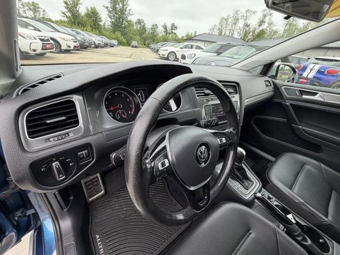 Used 2017 Volkswagen Golf Alltrack SE AWD/4WD image 11