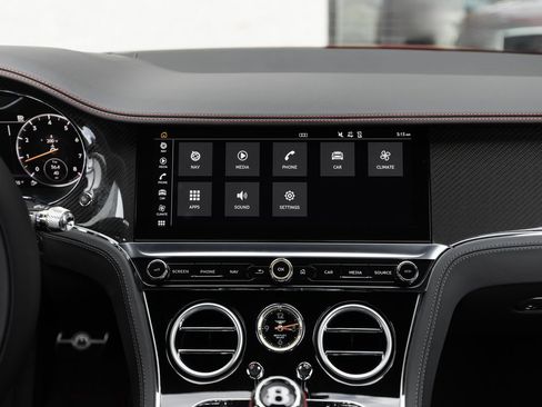 Used 2024 Bentley Continental GT image 11