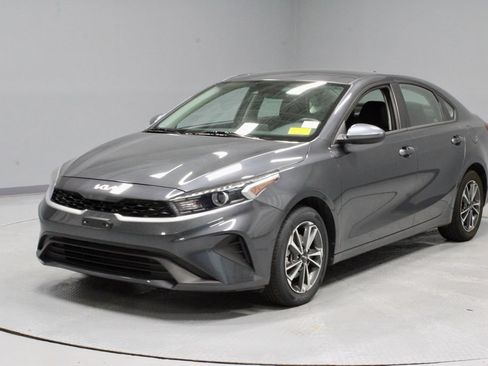 Used 2024 Kia Forte LXS FWD image 11