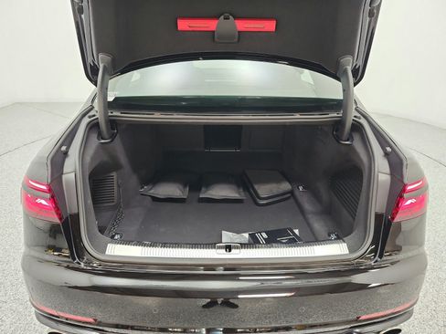 Used 2023 Audi S8 AWD/4WD image 19