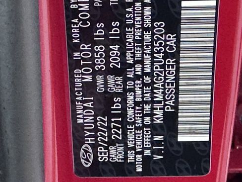 Used 2023 Hyundai Elantra SEL image 39