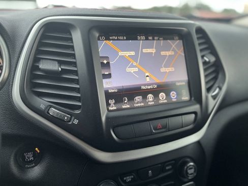Used 2014 Jeep Cherokee Trailhawk w/ Comfort/Convenience Group AWD/4WD image 27