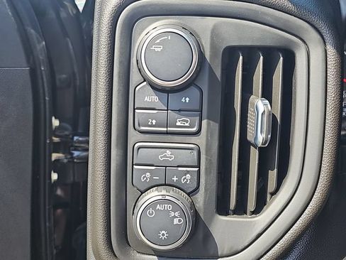 Used 2021 Chevrolet Silverado 1500 Custom AWD/4WD image 19