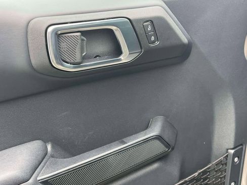 Used 2025 Ford Bronco Badlands AWD/4WD image 25