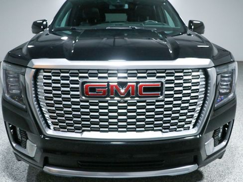 Used 2023 GMC Yukon Denali w/ Max Trailering Package AWD/4WD image 4