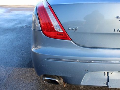 Used 2013 Jaguar XJ AWD image 41