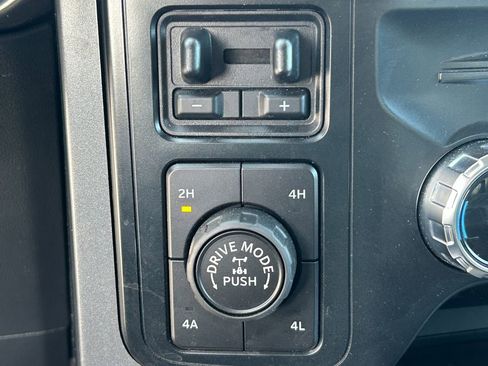 Used 2023 Ford F150 Lariat w/ Trailer Tow Package AWD/4WD image 19