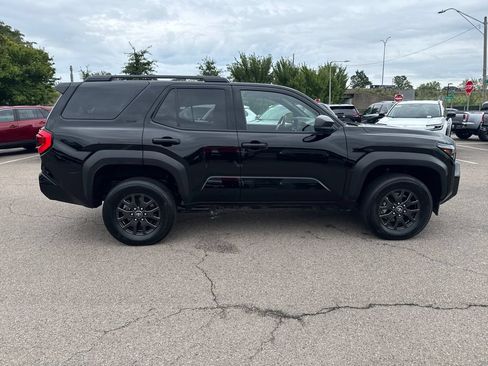 Used 2026 Toyota 4Runner SR5 AWD/4WD image 9