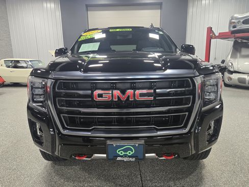 Certified 2024 GMC Yukon AT4 w/ AT4 Premium Package AWD/4WD image 8