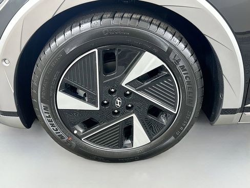 New 2026 Hyundai Ioniq 5 Limited RWD image 22