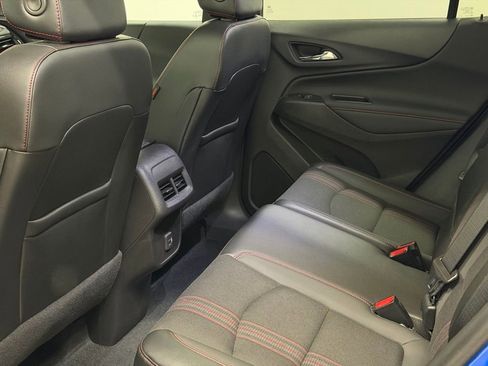 Certified 2024 Chevrolet Equinox RS image 32