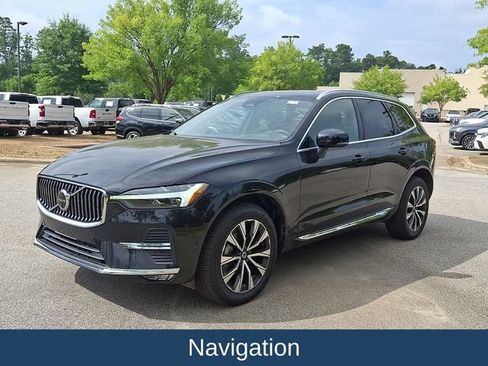 Used 2023 Volvo XC60 B5 Plus AWD/4WD image 4