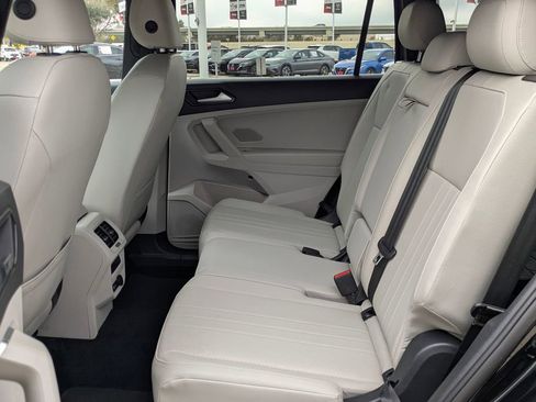 Used 2023 Volkswagen Tiguan SE R-Line image 24