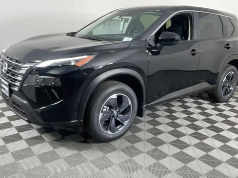 New 2025 Nissan Rogue SV image 8