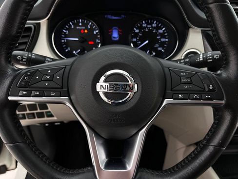 Used 2018 Nissan Rogue Sport SV w/ SV Technology Package AWD/4WD image 16