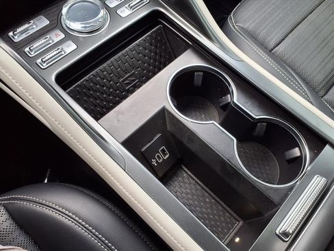 Certified 2024 Lincoln Nautilus Reserve w/ Equipment Group 202A image 19