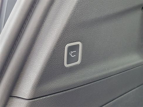 New 2026 Chrysler Pacifica Select image 20