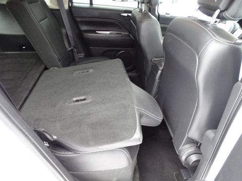 Used 2016 Jeep Compass High Altitude image 32