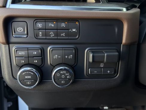 New 2026 Chevrolet Tahoe High Country AWD/4WD image 18