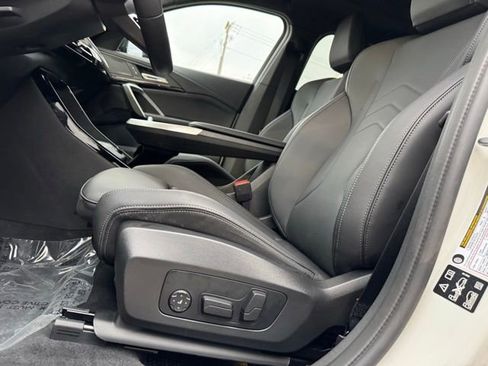 Used 2025 BMW X2 xDrive28i w/ Technology Package image 8