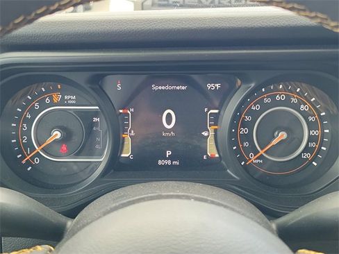 Used 2024 Jeep Gladiator Sport image 25