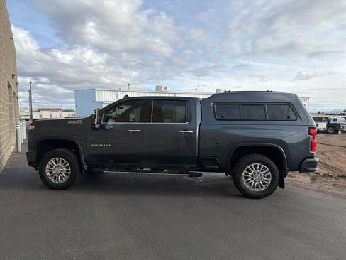Used 2020 Chevrolet Silverado 3500 High Country image 10