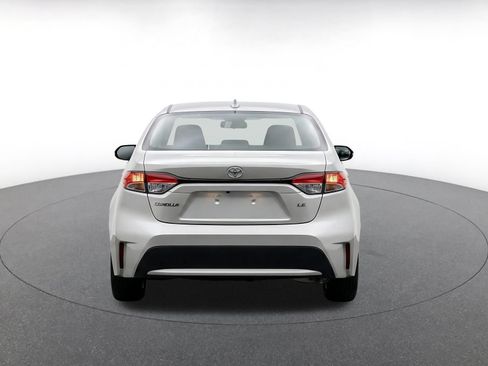 Used 2025 Toyota Corolla LE FWD image 8