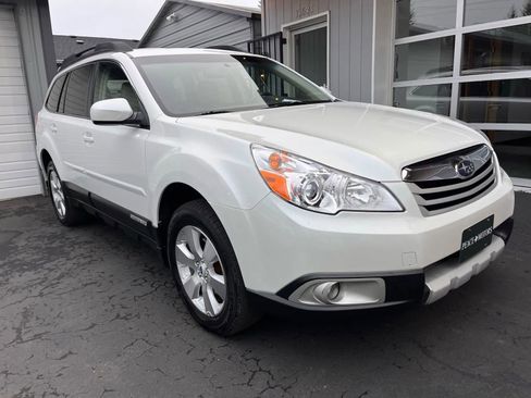 Used 2012 Subaru Outback 3.6R Limited w/ Moonroof Pkg image 7