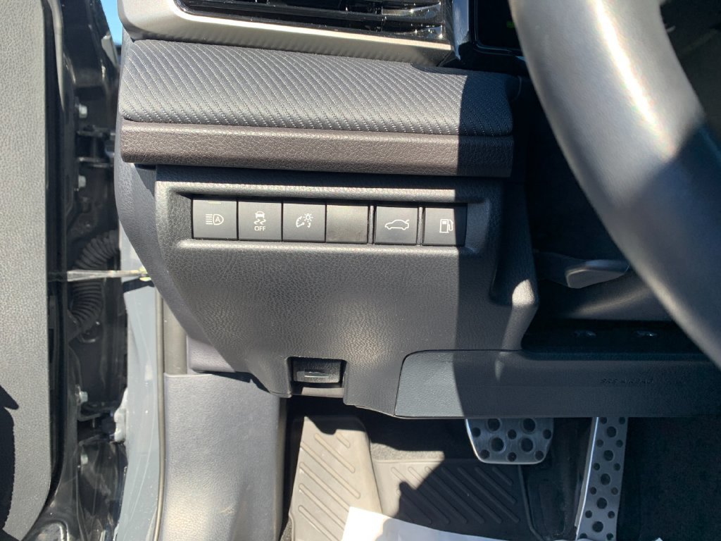 Used 2025 Toyota Camry SE w/ Convenience Package FWD image 31