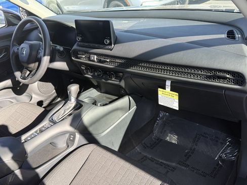 Used 2025 Honda HR-V LX image 25